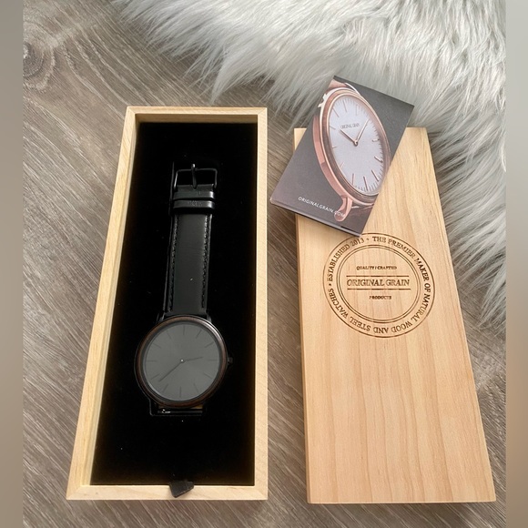 Original Grain Other - NWOT Original Grain The Minimalist Men’s Watch (Ebony/Matte Black)